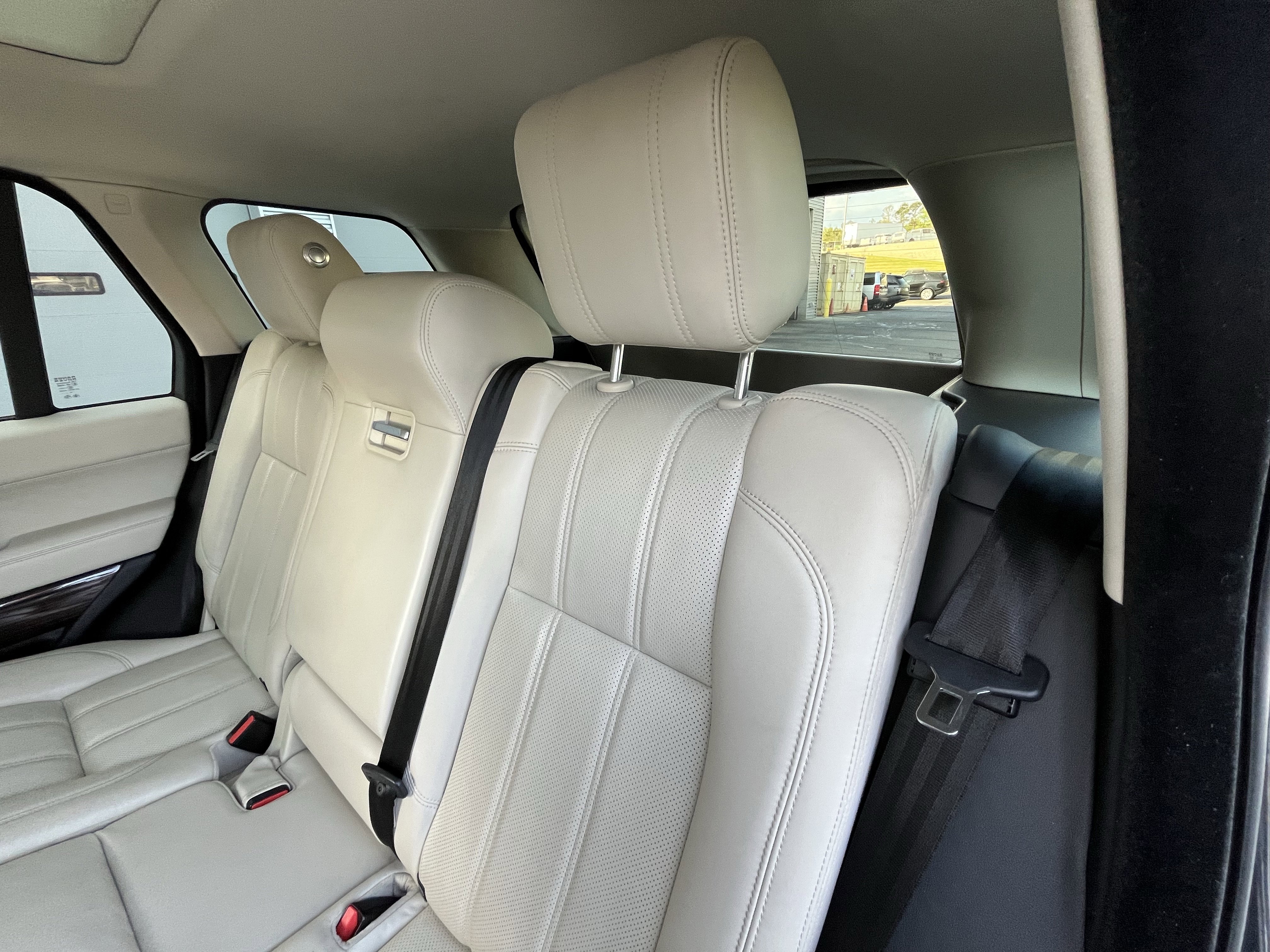 Used 2017 Land Rover Range Rover Supercharged image 26