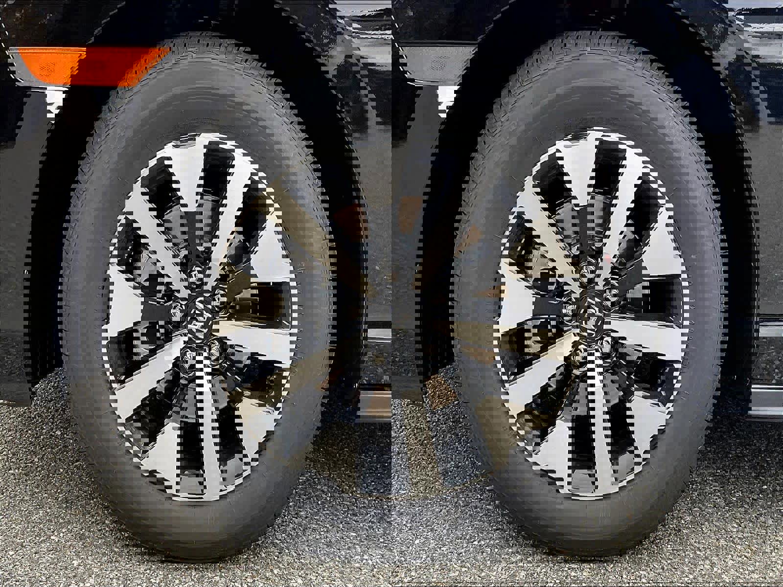 New 2026 Honda Odyssey EX-L image 8