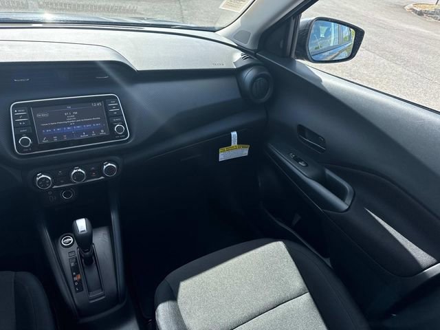 Certified 2025 Nissan Kicks Play S image 18