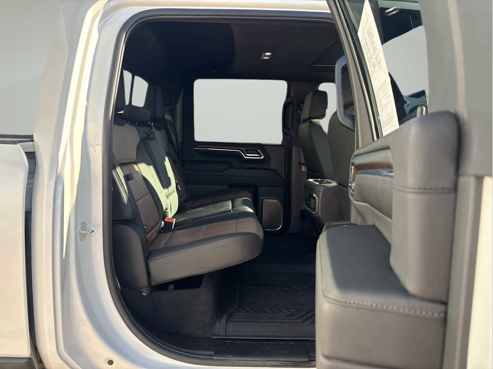 Used 2024 Chevrolet Silverado 3500 High Country w/ High Country Premium Package image 14