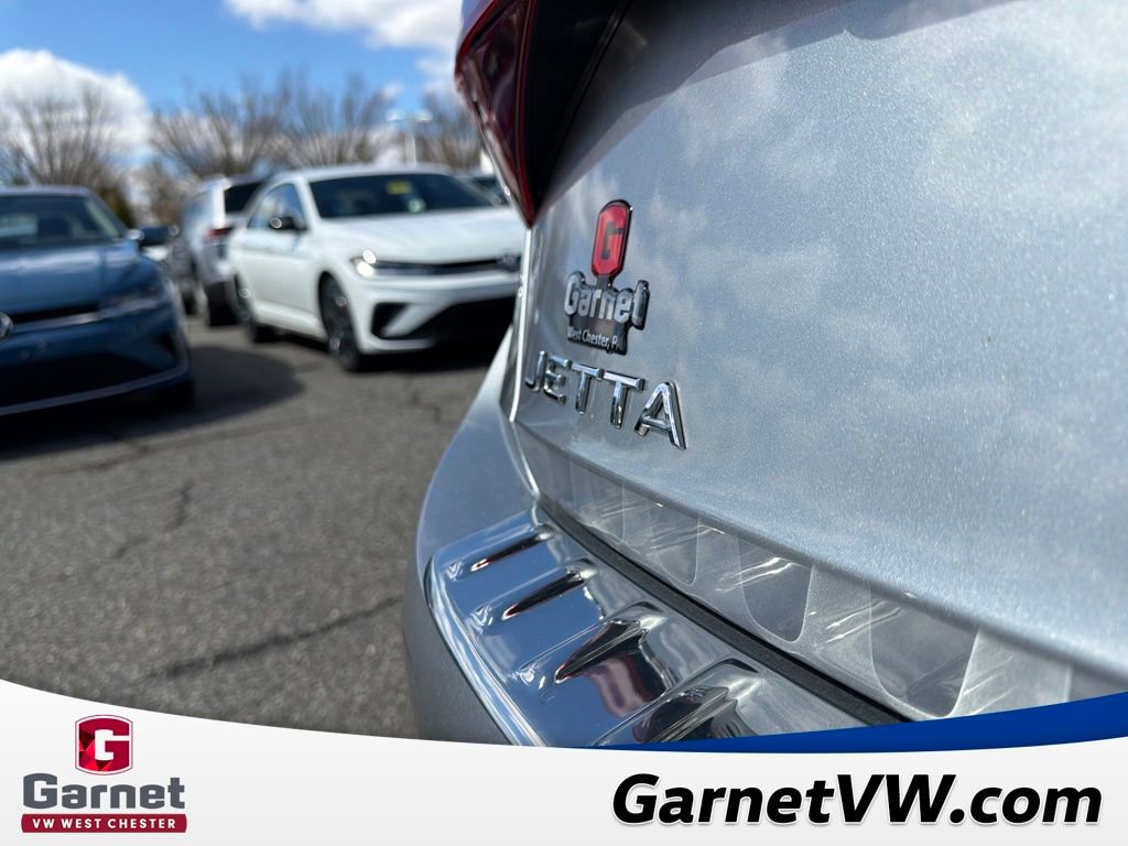 Certified 2023 Volkswagen Jetta SE image 39
