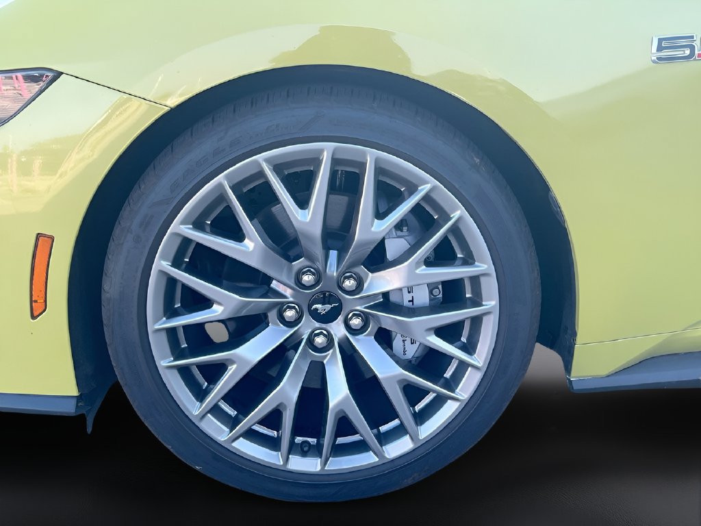 Used 2025 Ford Mustang GT Premium RWD image 29