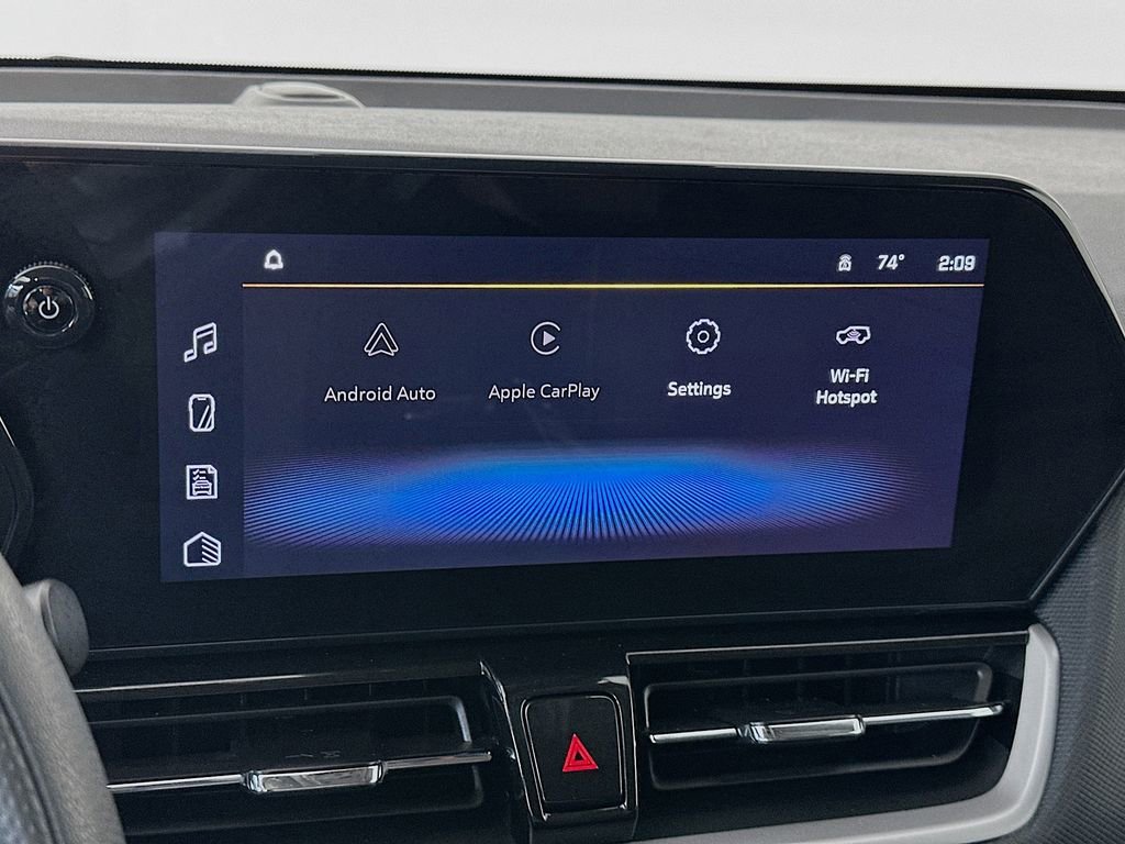 Used 2025 Chevrolet TrailBlazer LT AWD/4WD image 19