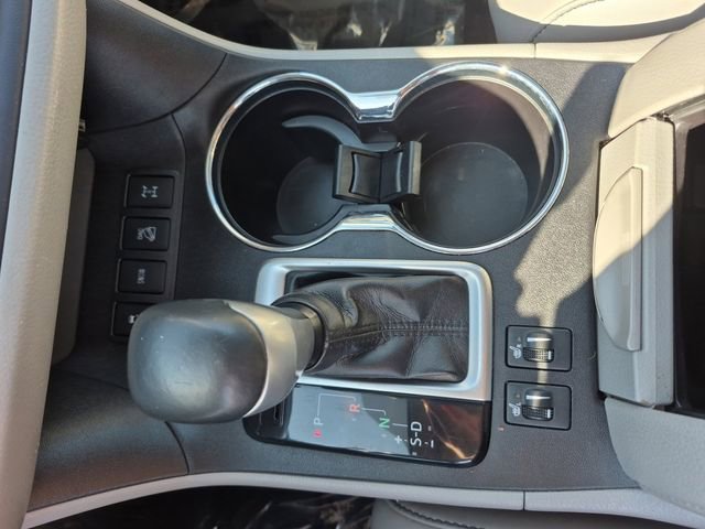 Used 2019 Toyota Highlander XLE AWD/4WD image 25