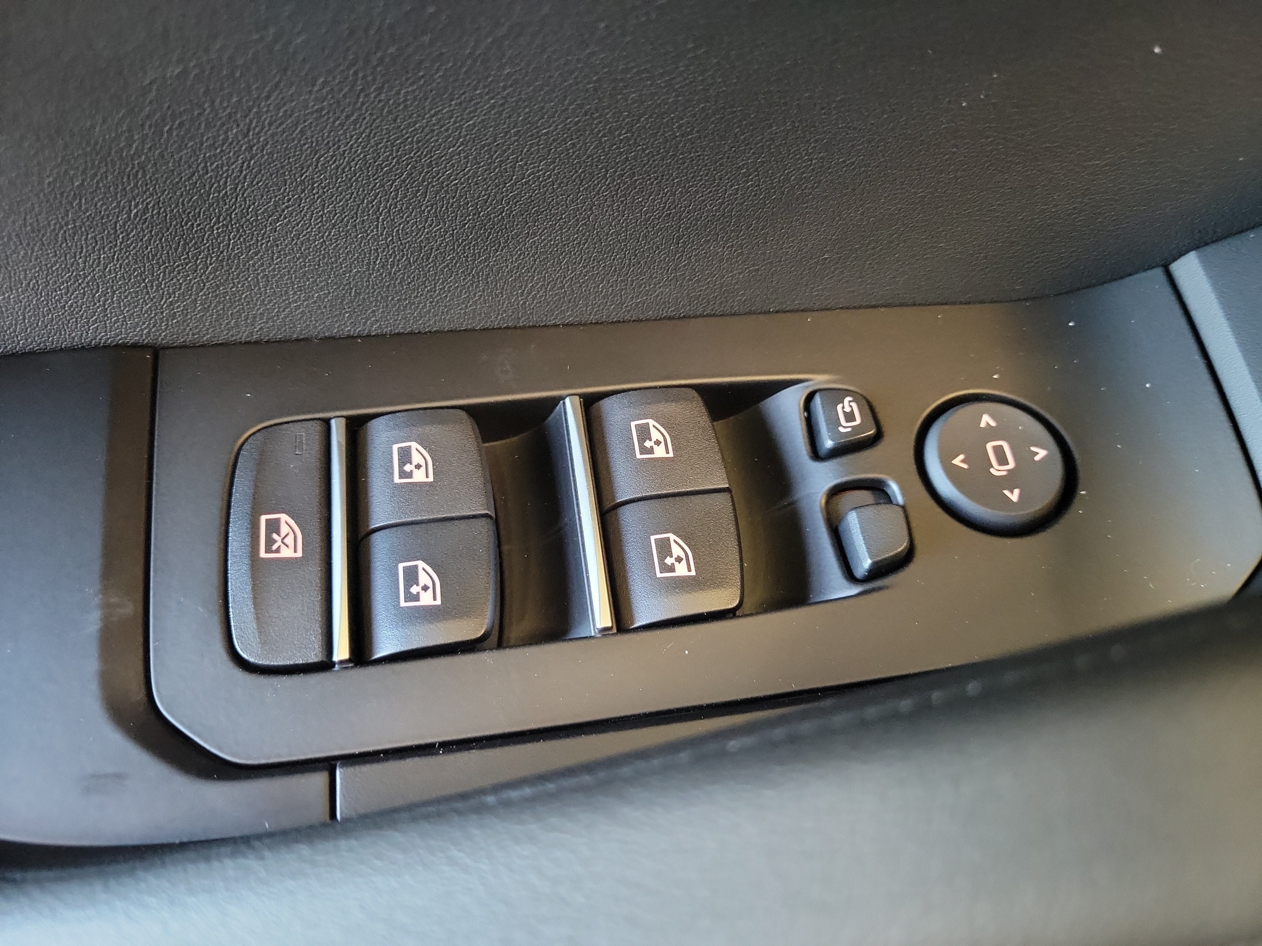 New 2027 BMW X6 M60i AWD/4WD image 18