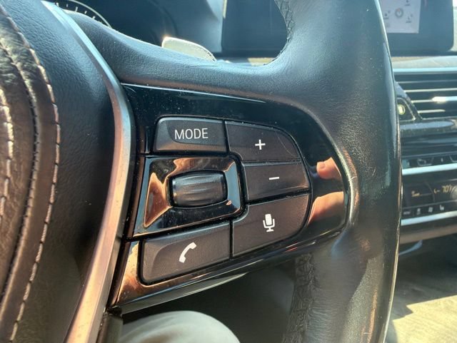 Used 2018 BMW 530e xDrive AWD/4WD image 48