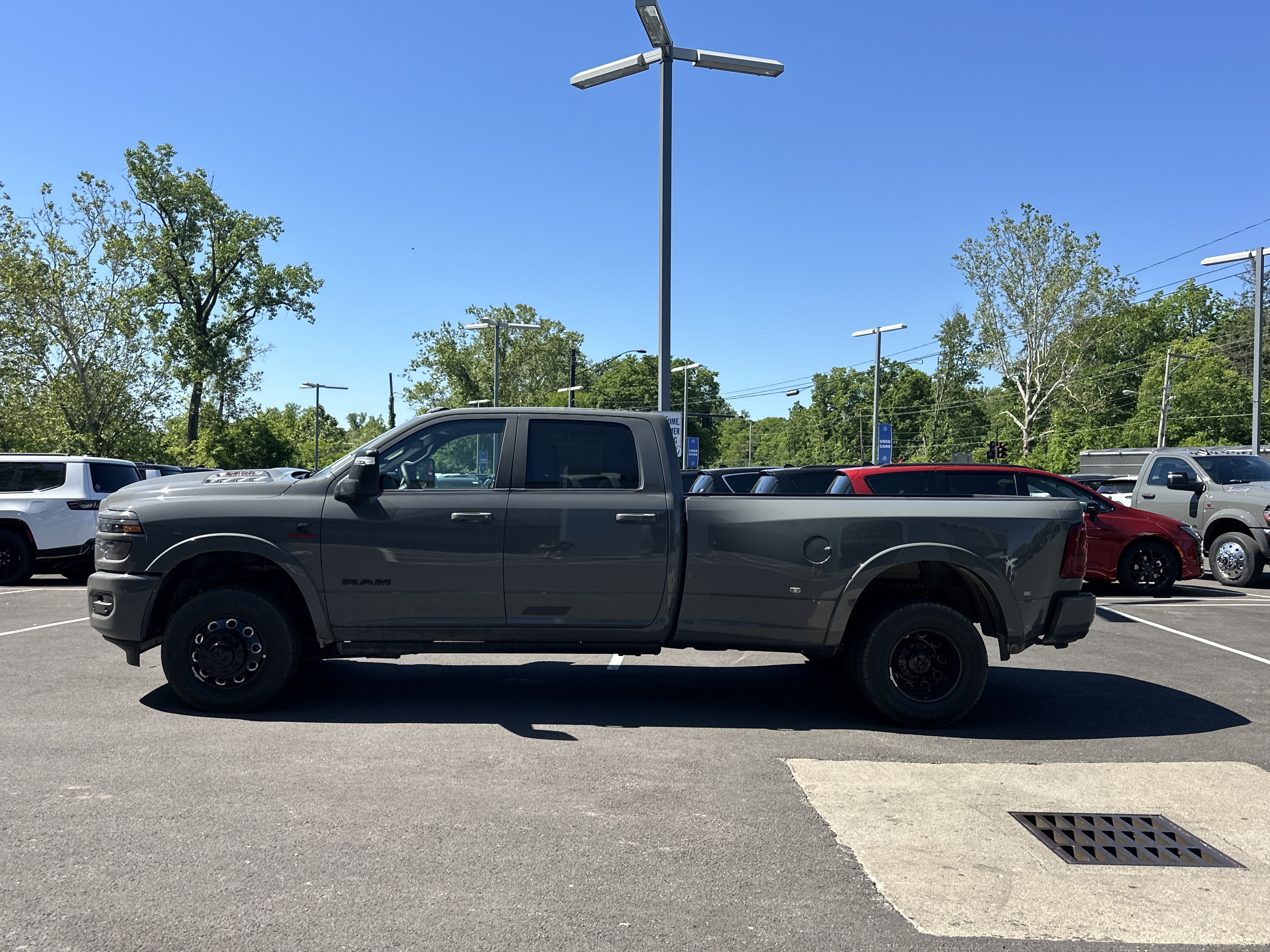 New 2026 RAM 3500 Limited AWD/4WD image 28