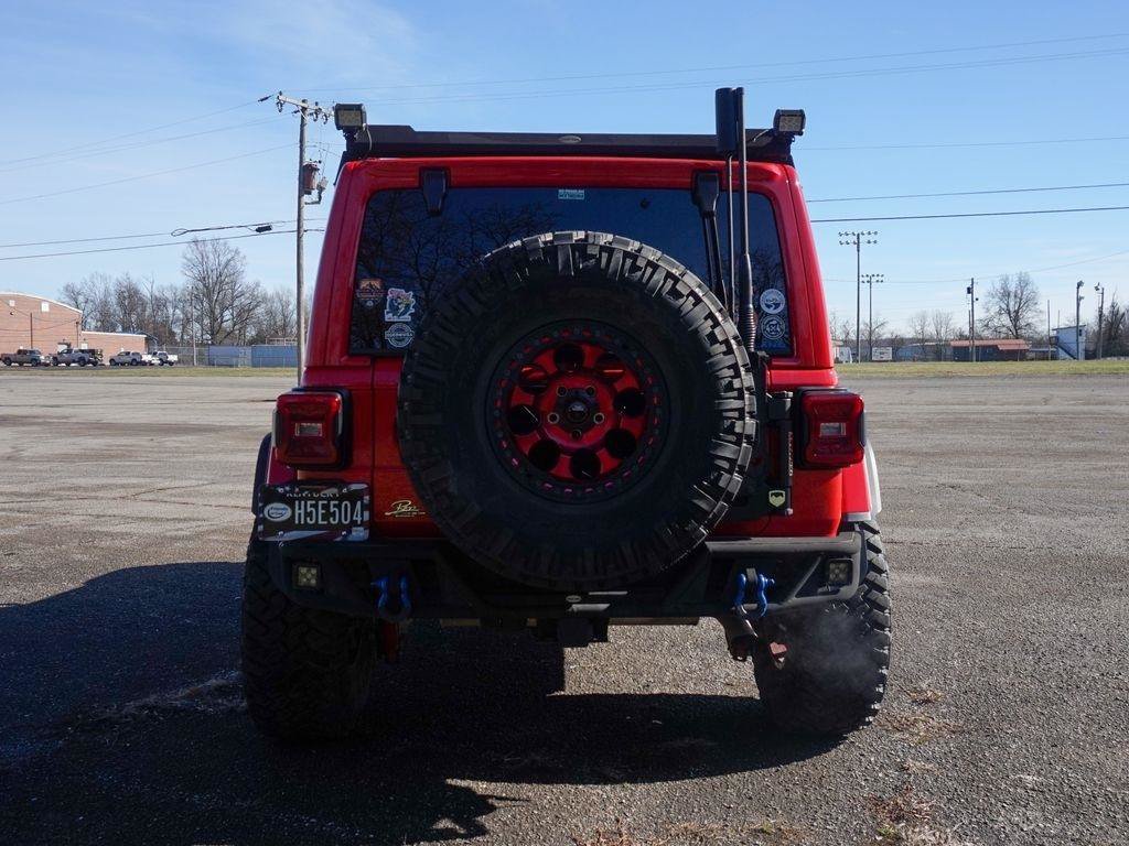 Used 2024 Jeep Wrangler Unlimited Rubicon AWD/4WD image 4