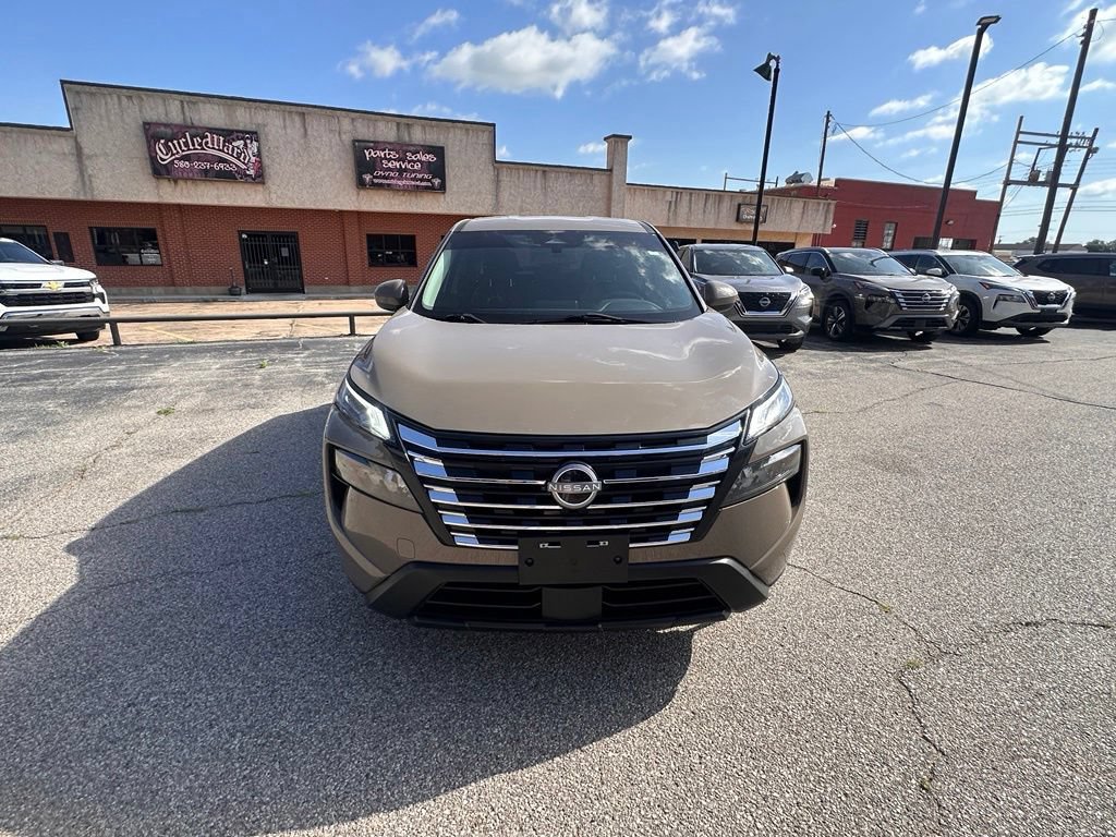 Certified 2024 Nissan Rogue SV FWD image 10