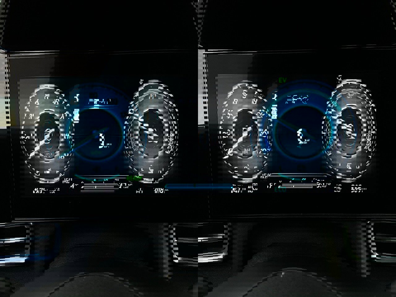 Used 2025 Hyundai Elantra Limited image 43