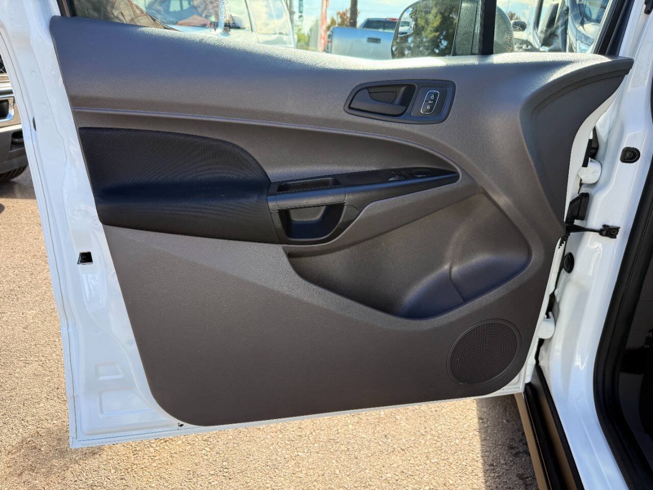 Used 2022 Ford Transit Connect XL FWD image 33