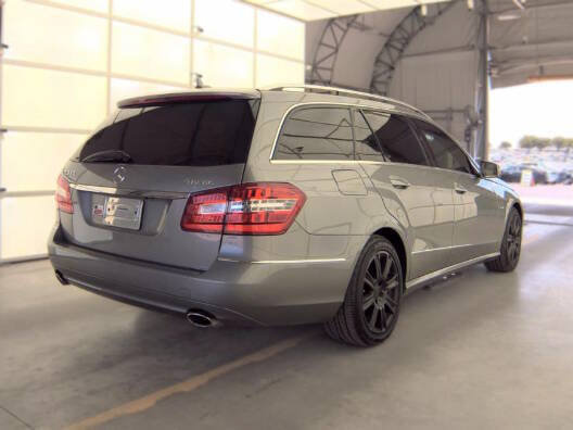Used 2012 Mercedes-Benz E 350 4MATIC Wagon image 2