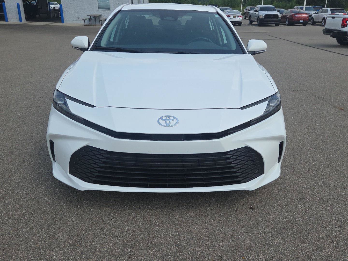 Used 2025 Toyota Camry LE FWD image 9