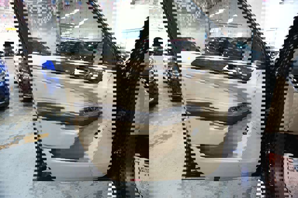 Used 2019 Mercedes-Benz GLE 400 4MATIC w/ Premium 1 Package image 18