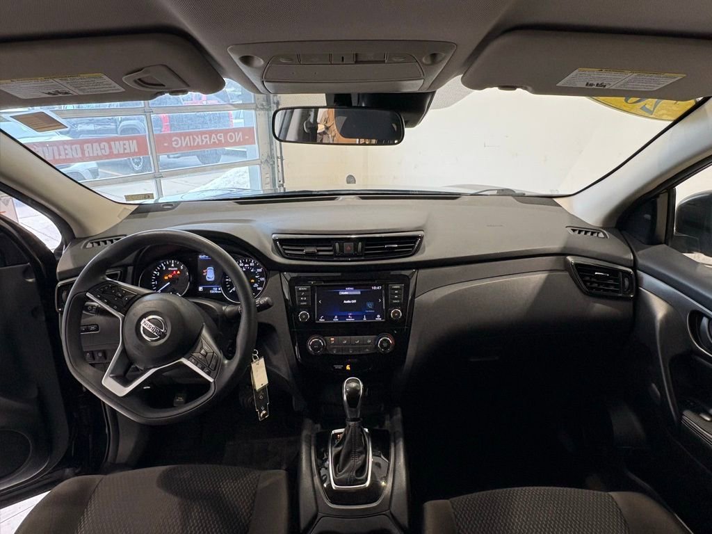 Used 2022 Nissan Rogue Sport S image 6
