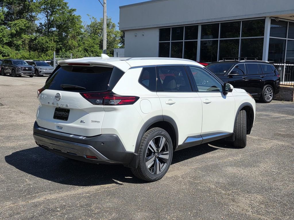 Used 2023 Nissan Rogue SL w/ SL Premium Package FWD image 6