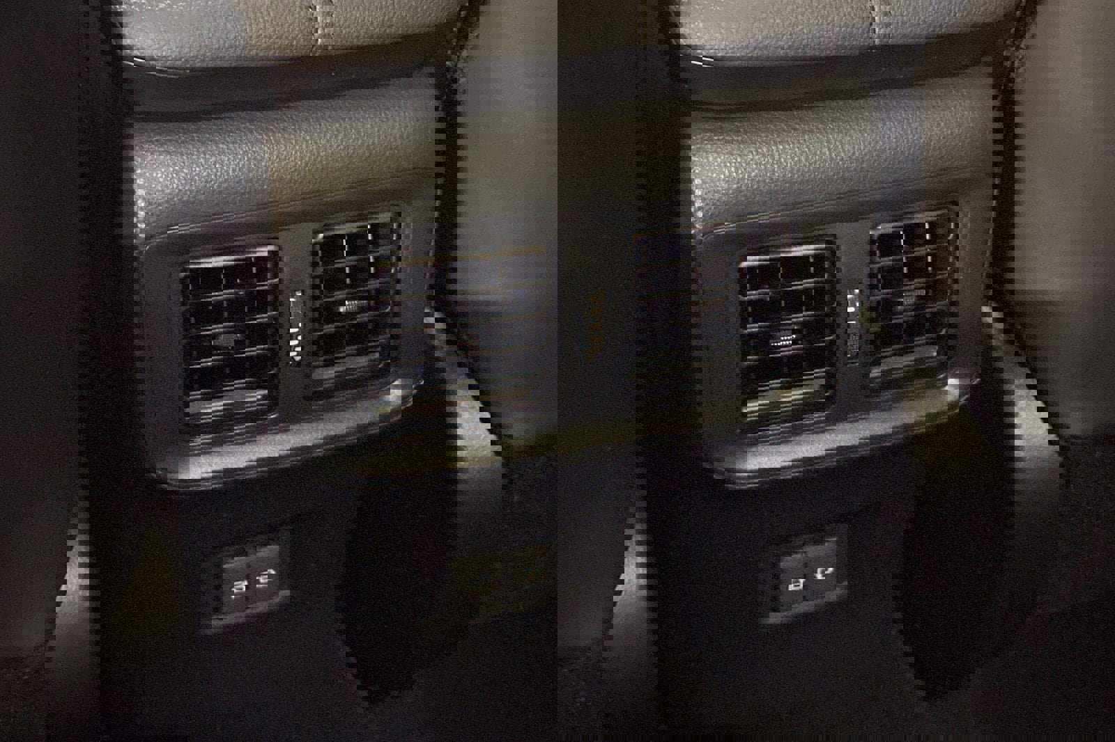 New 2025 Toyota RAV4 XSE image 14