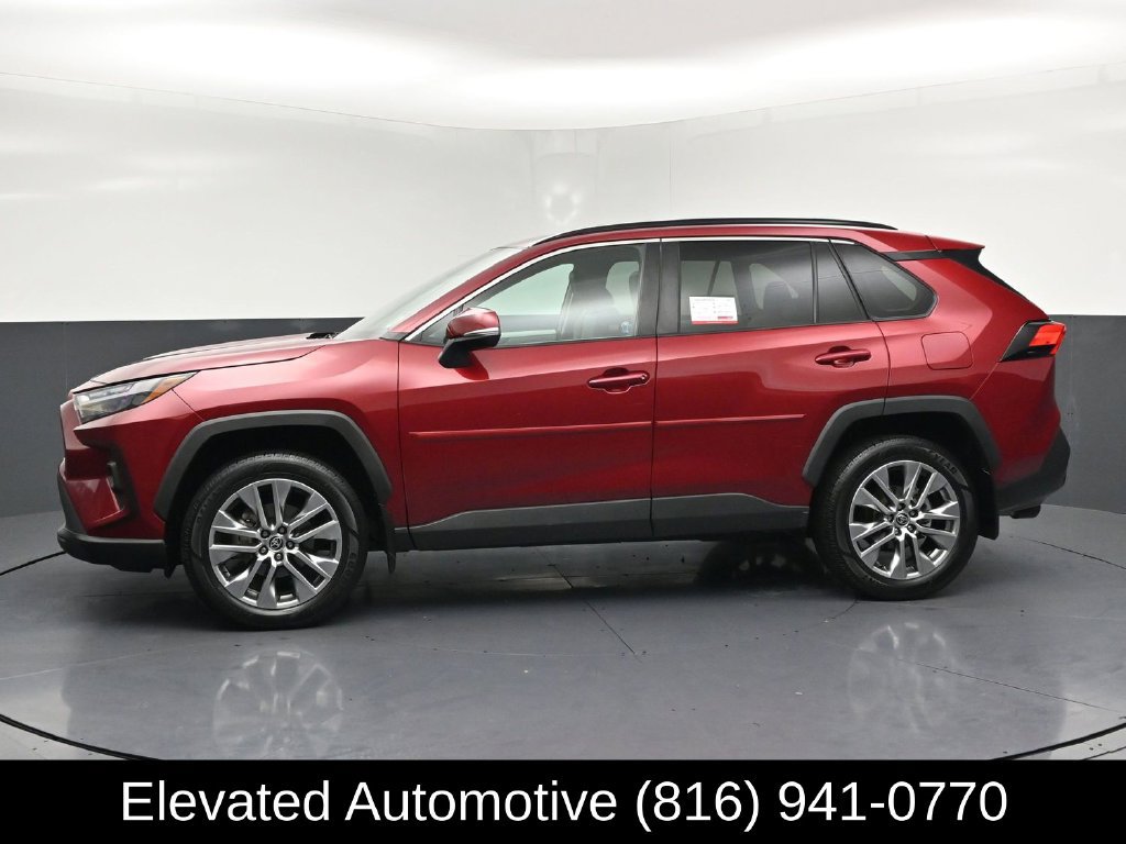 Used 2023 Toyota RAV4 XLE Premium AWD/4WD image 2