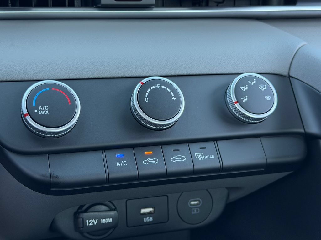 New 2026 Hyundai Elantra SE FWD image 21