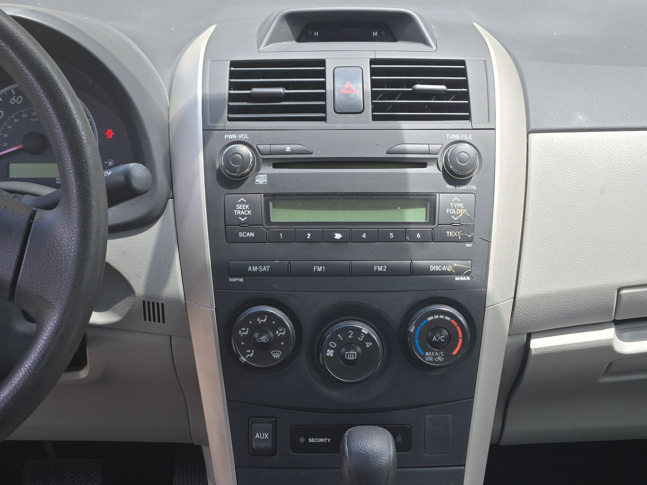 Used 2013 Toyota Corolla L FWD image 19