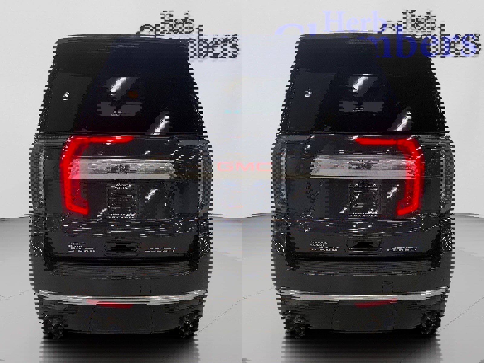 Used 2022 GMC Yukon Denali w/ Denali Premium Package image 6