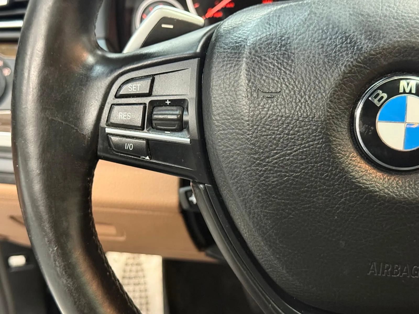 Used 2013 BMW 750i xDrive image 36