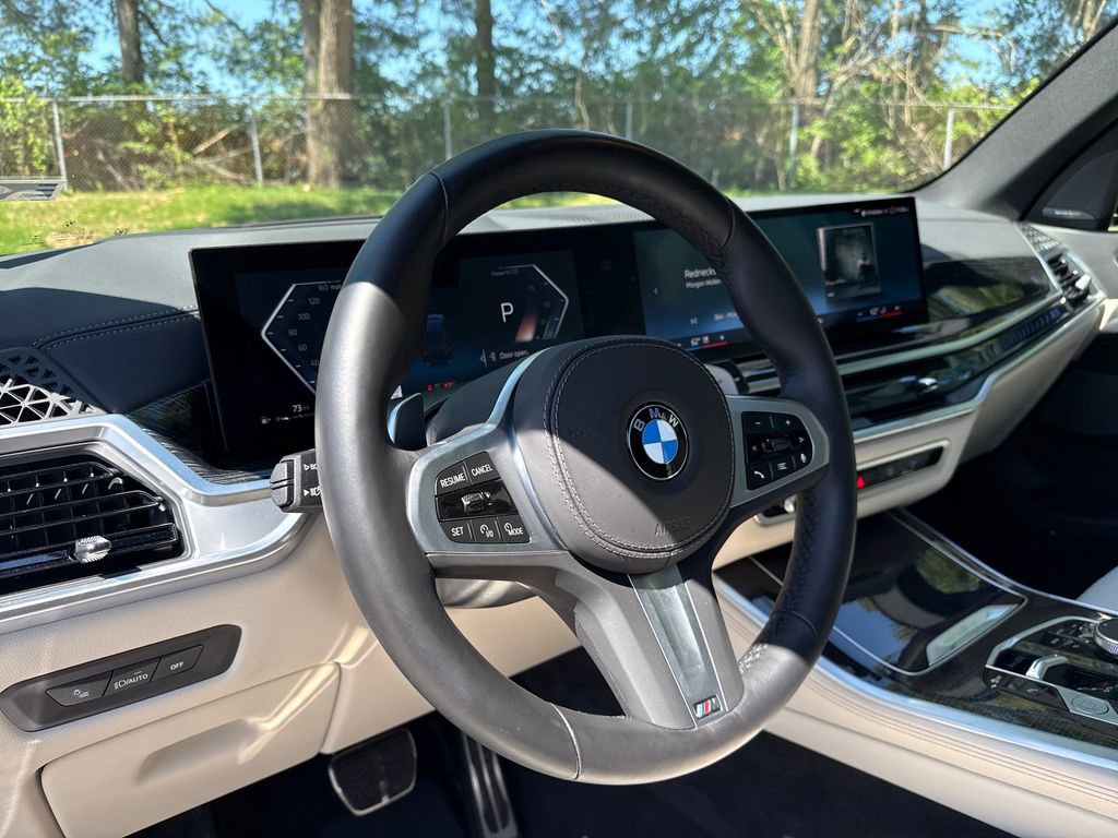 Used 2025 BMW X5 xDrive40i w/ M Sport Package AWD/4WD image 14