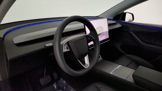 Used 2026 Tesla Model Y 2WD image 43