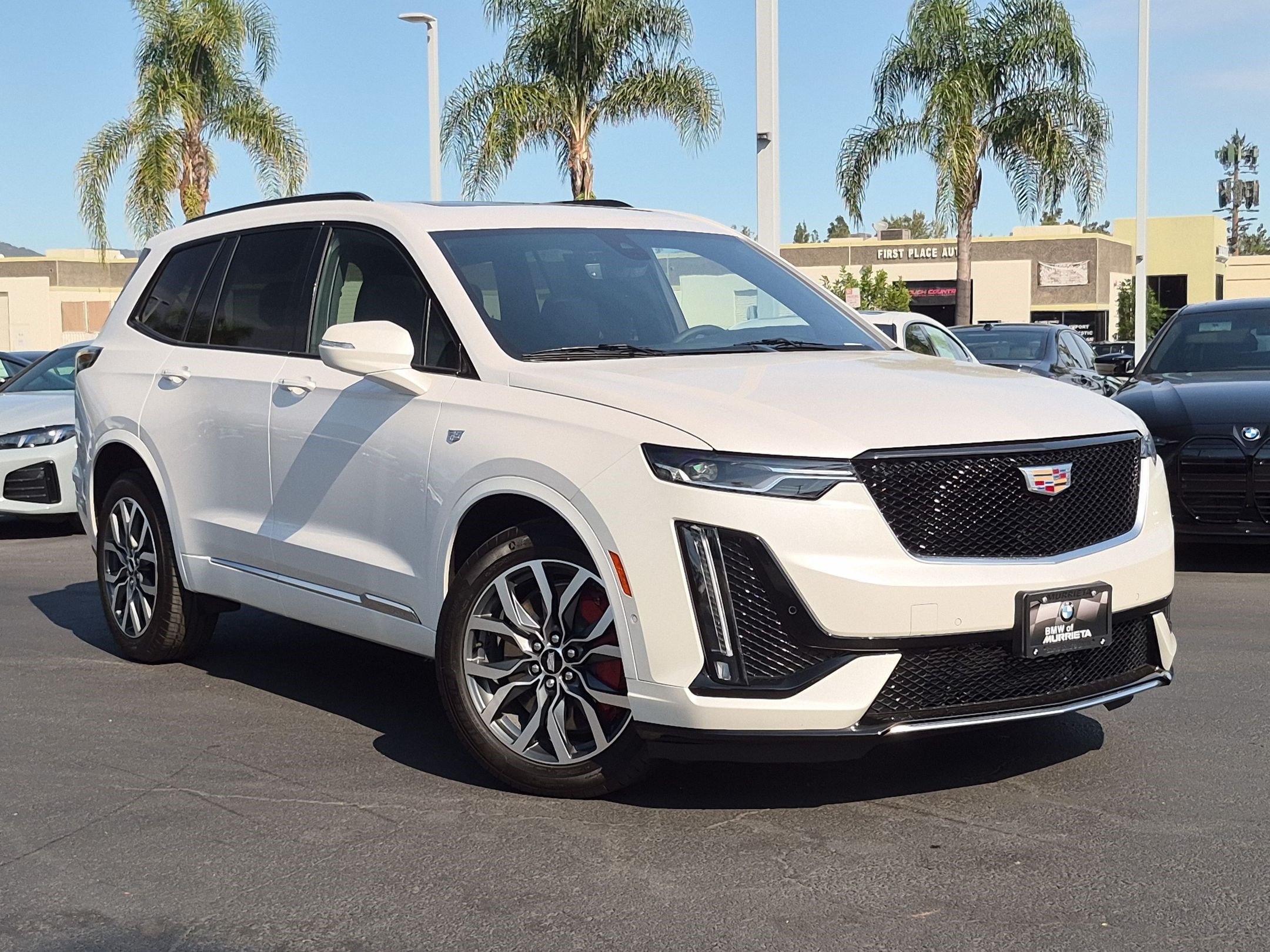 Used 2023 Cadillac XT6 Sport w/ Technology Package AWD/4WD image 2