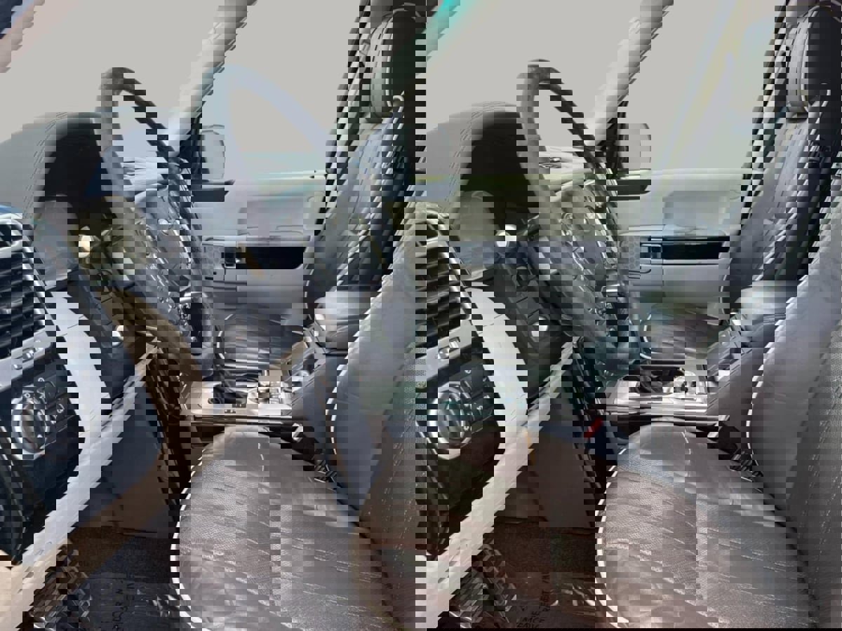 Used 2010 Land Rover Range Rover Supercharged image 22