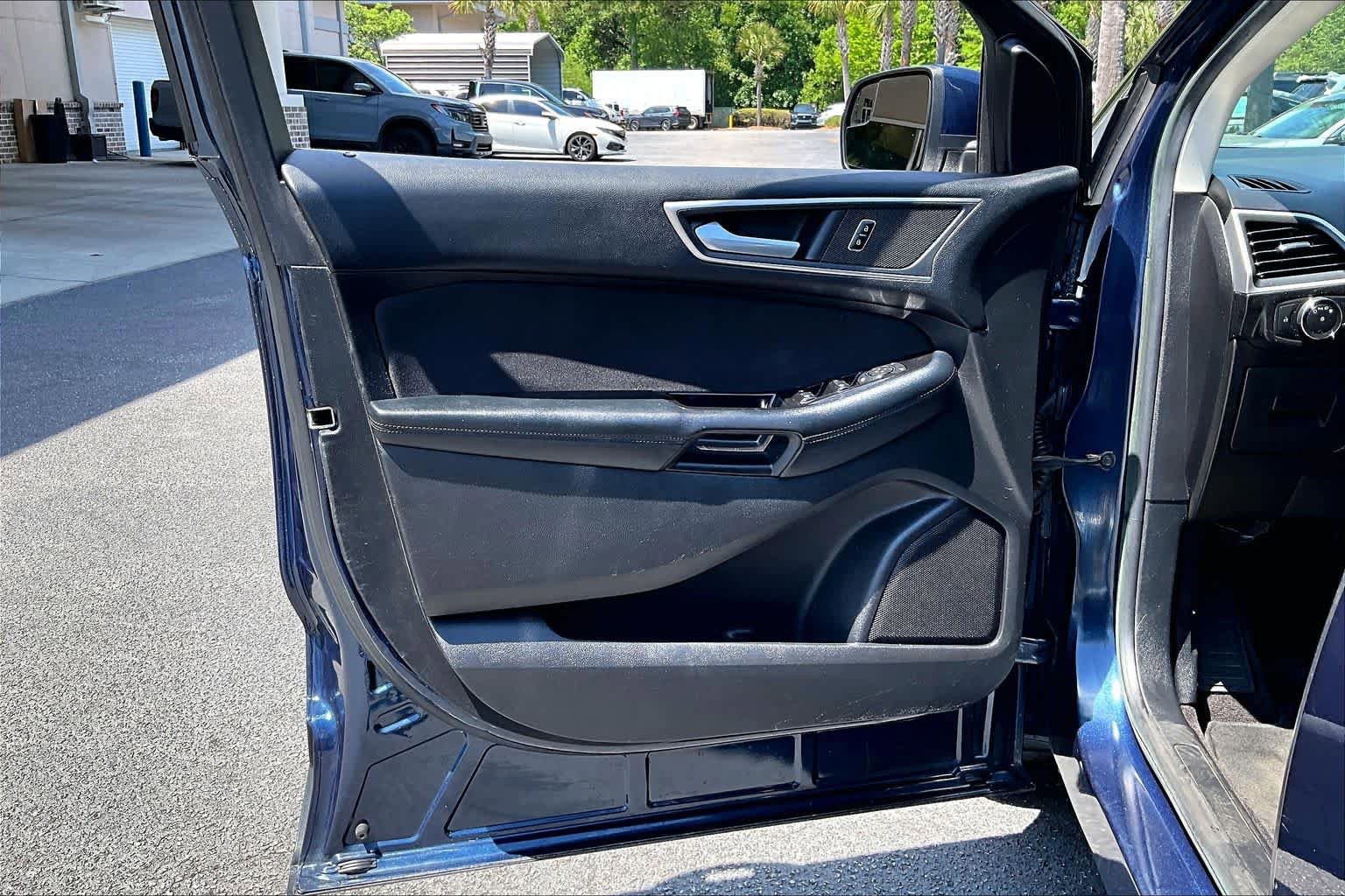 Used 2017 Ford Edge SEL AWD/4WD image 21