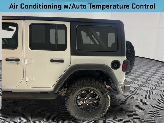 Used 2025 Jeep Wrangler Unlimited Sport AWD/4WD image 6