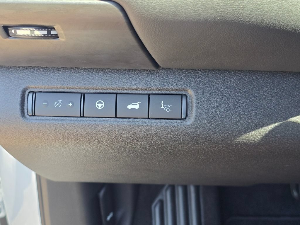 Used 2026 Nissan Pathfinder Platinum w/ Cargo Package FWD image 23