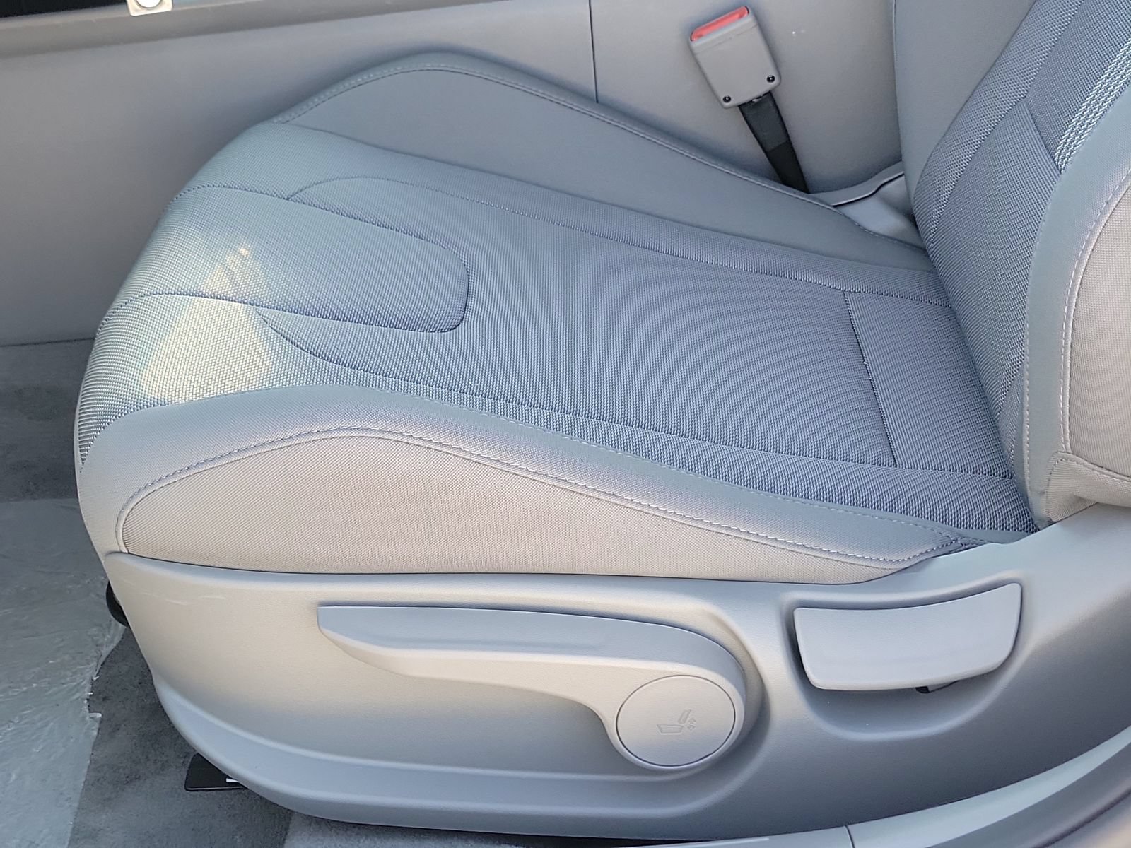 New 2026 Hyundai Elantra SE FWD image 15