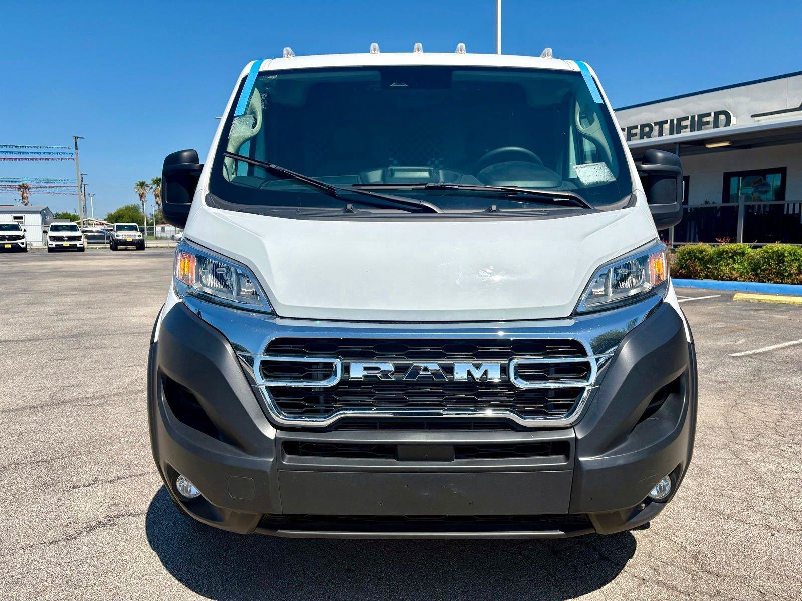 Used 2025 RAM ProMaster 2500 w/ U-Haul Equipment Group FWD image 7