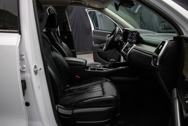 Used 2021 Kia Sorento EX image 15