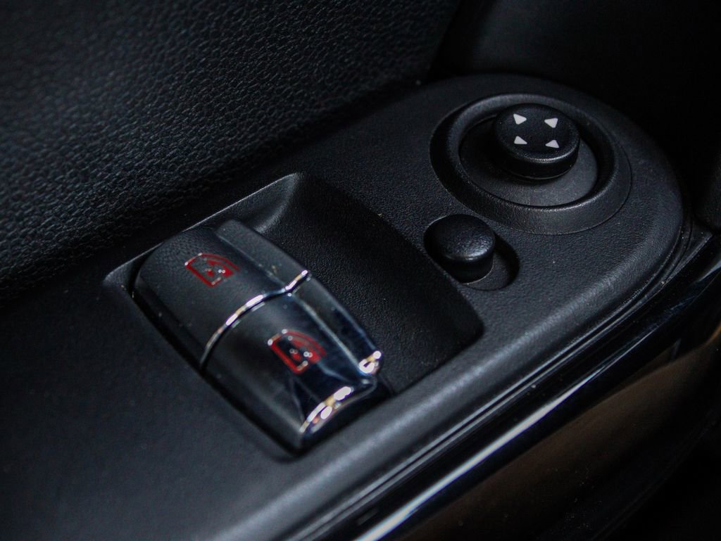 Used 2022 MINI Cooper S FWD image 9