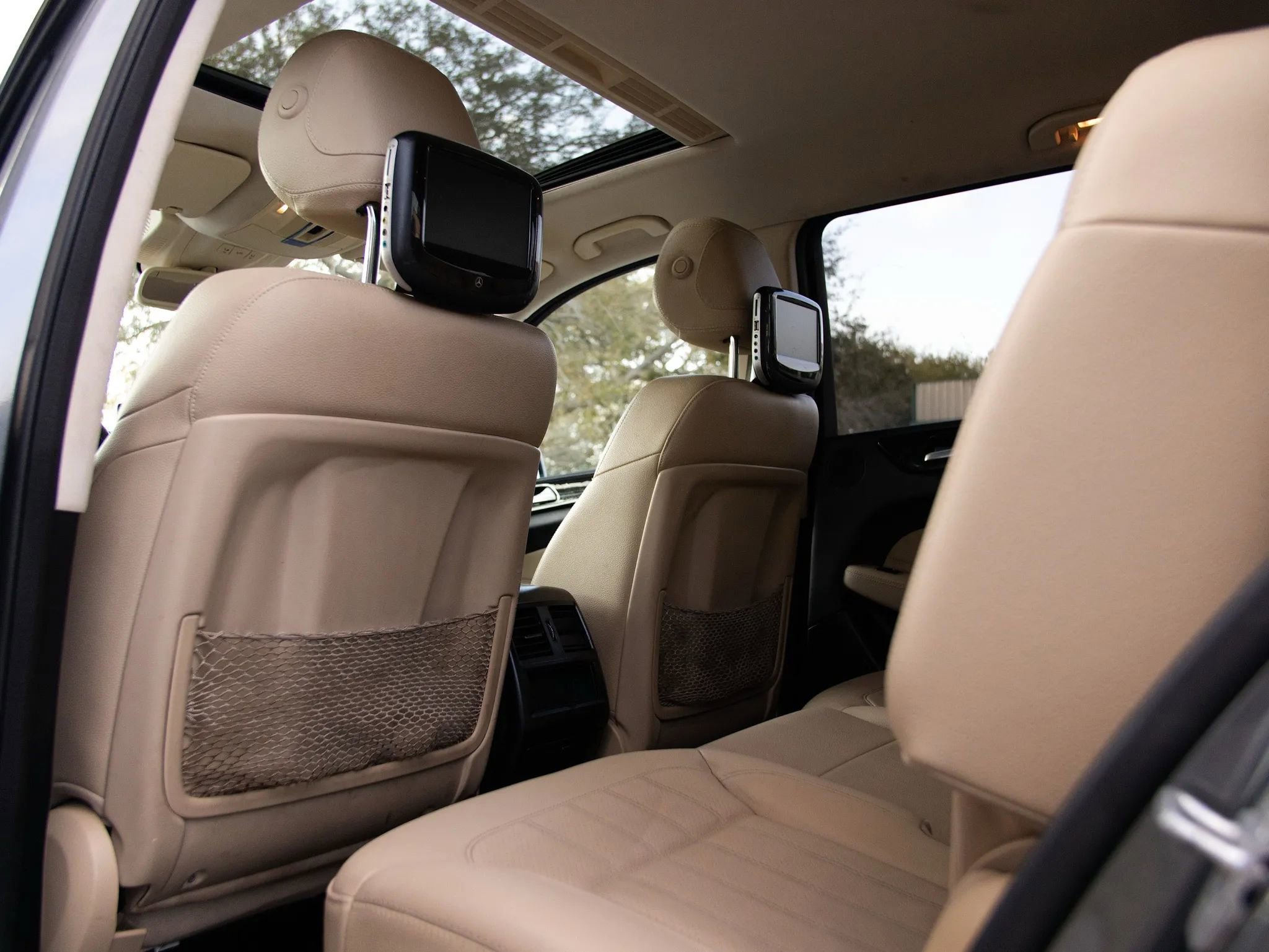 Used 2017 Mercedes-Benz GLS 450 4MATIC image 30