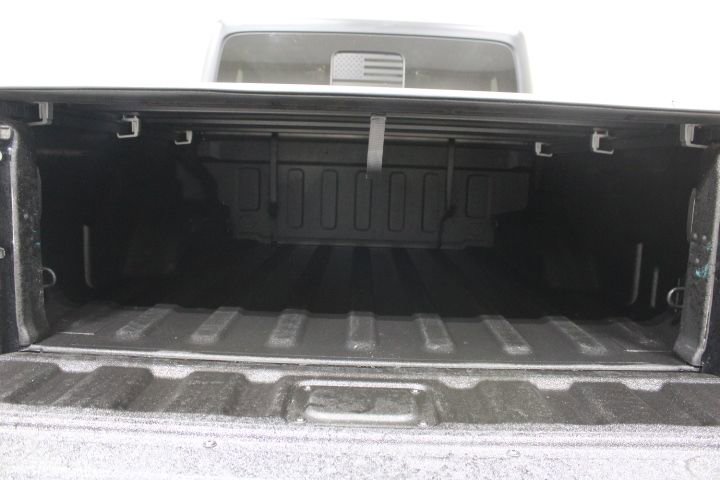 Used 2023 Jeep Gladiator Mojave w/ Cold Weather Group AWD/4WD image 13