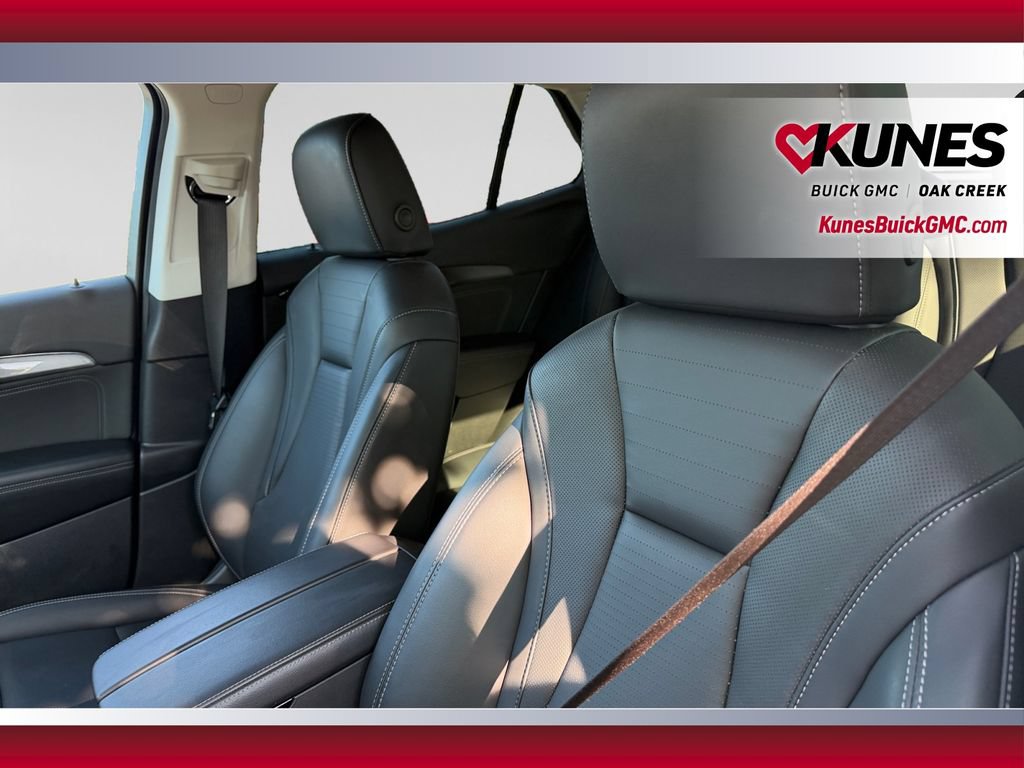 Used 2024 Buick Envision Preferred AWD/4WD image 23