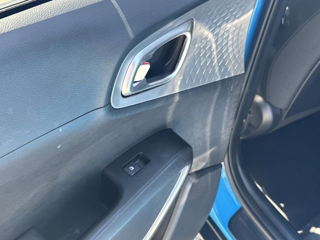 Used 2025 Kia Soul S FWD image 16