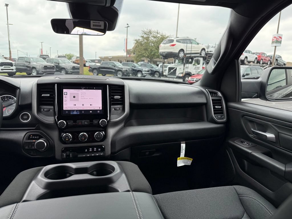 New 2026 RAM 1500 Express AWD/4WD image 15