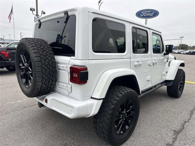 Used 2020 Jeep Wrangler Unlimited Sahara image 5