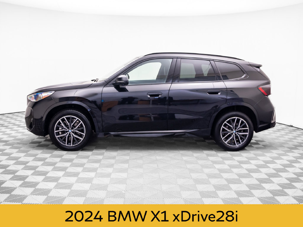 Used 2024 BMW X1 xDrive28i w/ M Sport Package AWD/4WD image 2