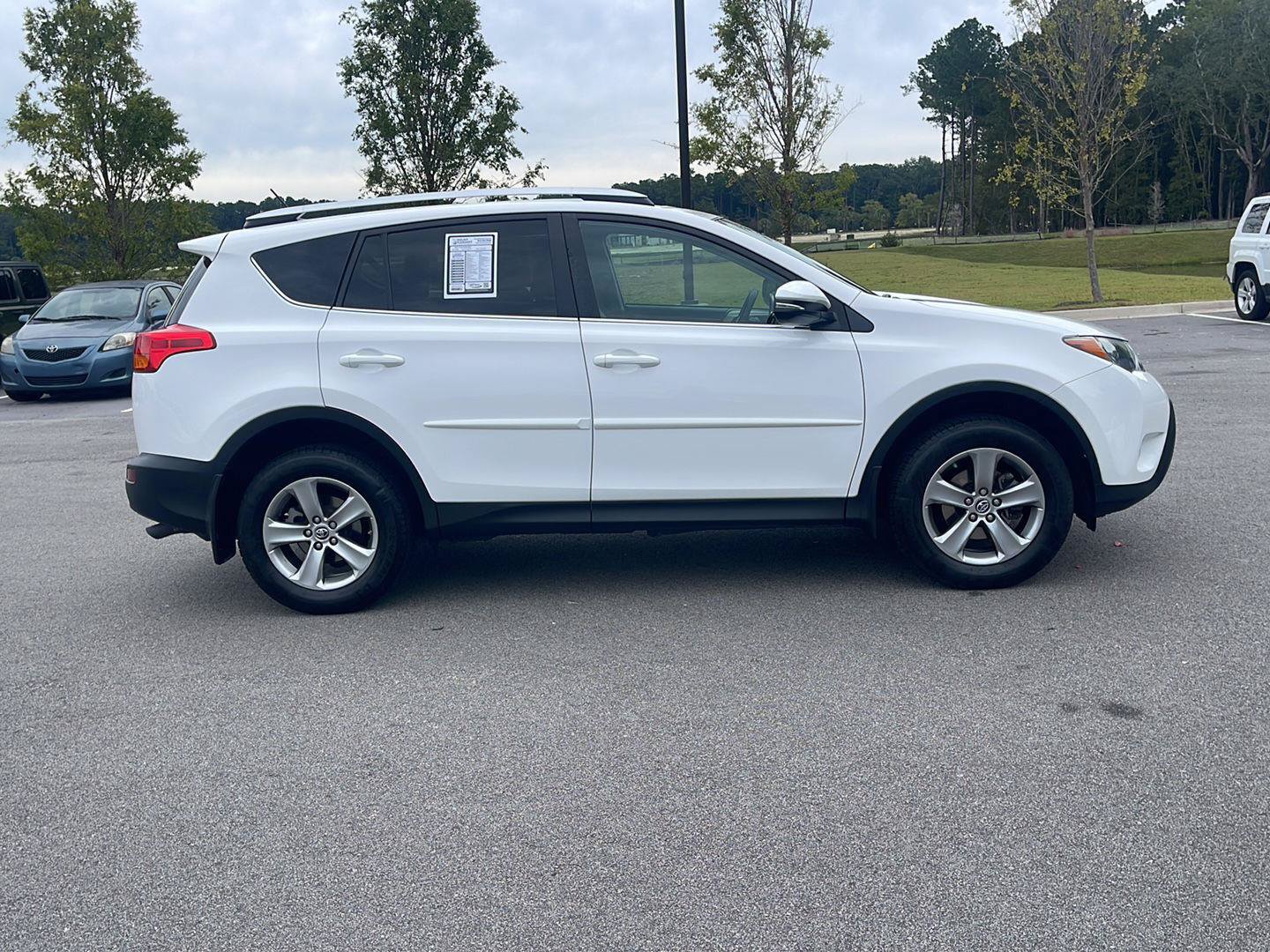 Used 2015 Toyota RAV4 XLE AWD/4WD image 8