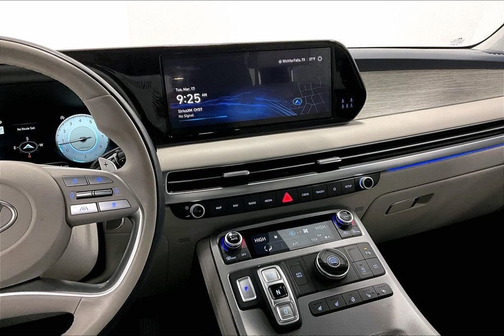 Used 2025 Hyundai Palisade Calligraphy image 8