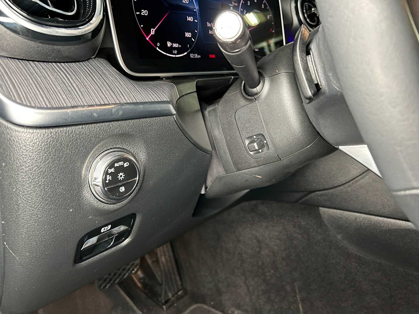 Used 2025 Mercedes-Benz C 300 4MATIC Sedan image 28