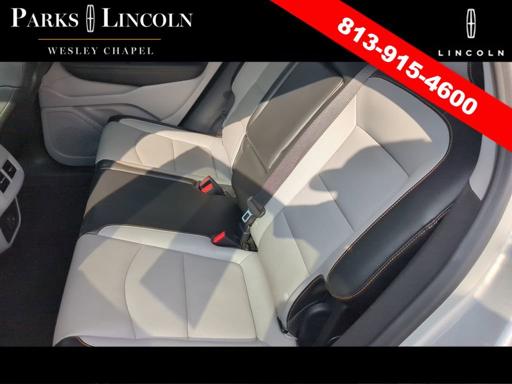 Used 2020 GMC Terrain SLT w/ Preferred Package image 16