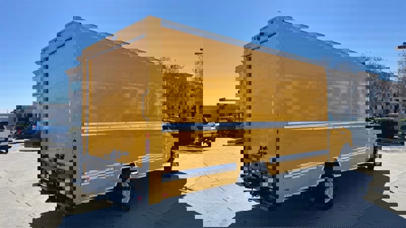 Used 2022 Ford E-350 and Econoline 350 Super Duty image 20