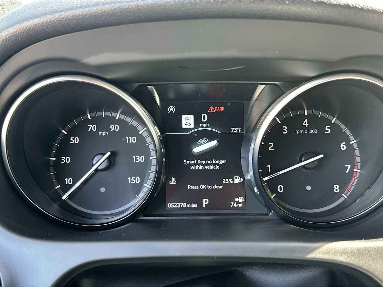 Used 2019 Land Rover Discovery Sport HSE image 24